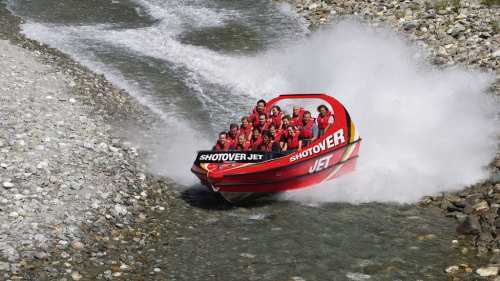 Exciting thunder jet boat adventure at the gushing waters of Shotover river canyons