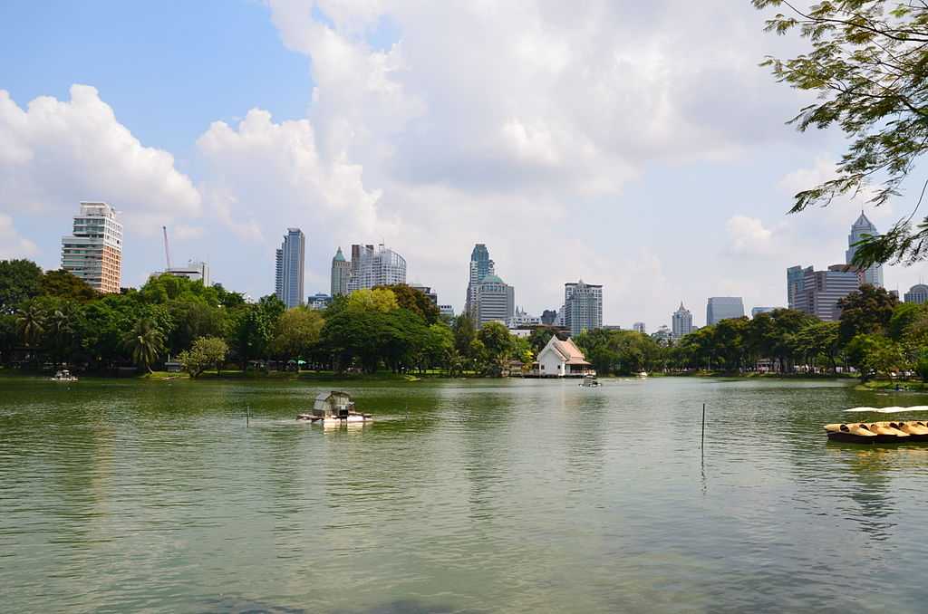 Lumphini Park - Trips to Shady paths and a large artificial lake