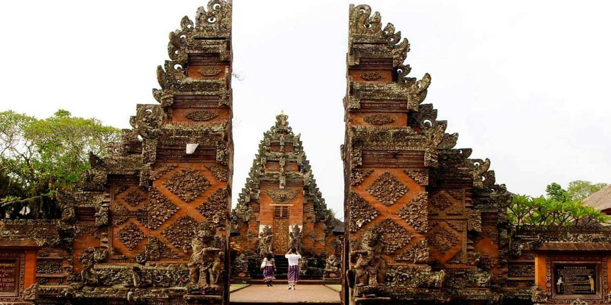 Batuan Temple, Tegenungan Water Fall, Bali Swing and Campuhan Ridge