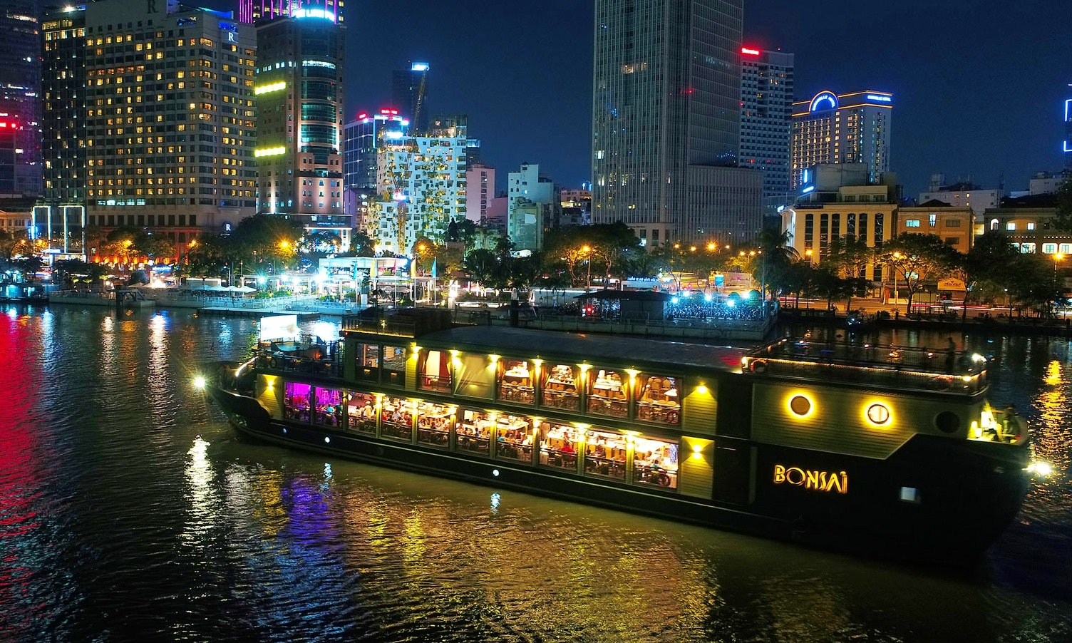 Ho Chi Minh City – Dinner Cruise: Indochina Junk – La Pearle De L Orient( Sharing Cruise) - Asian Set Menu