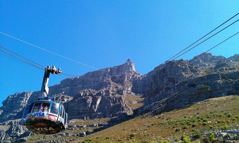 Exposure to spectacular views via Table mountain Cable car