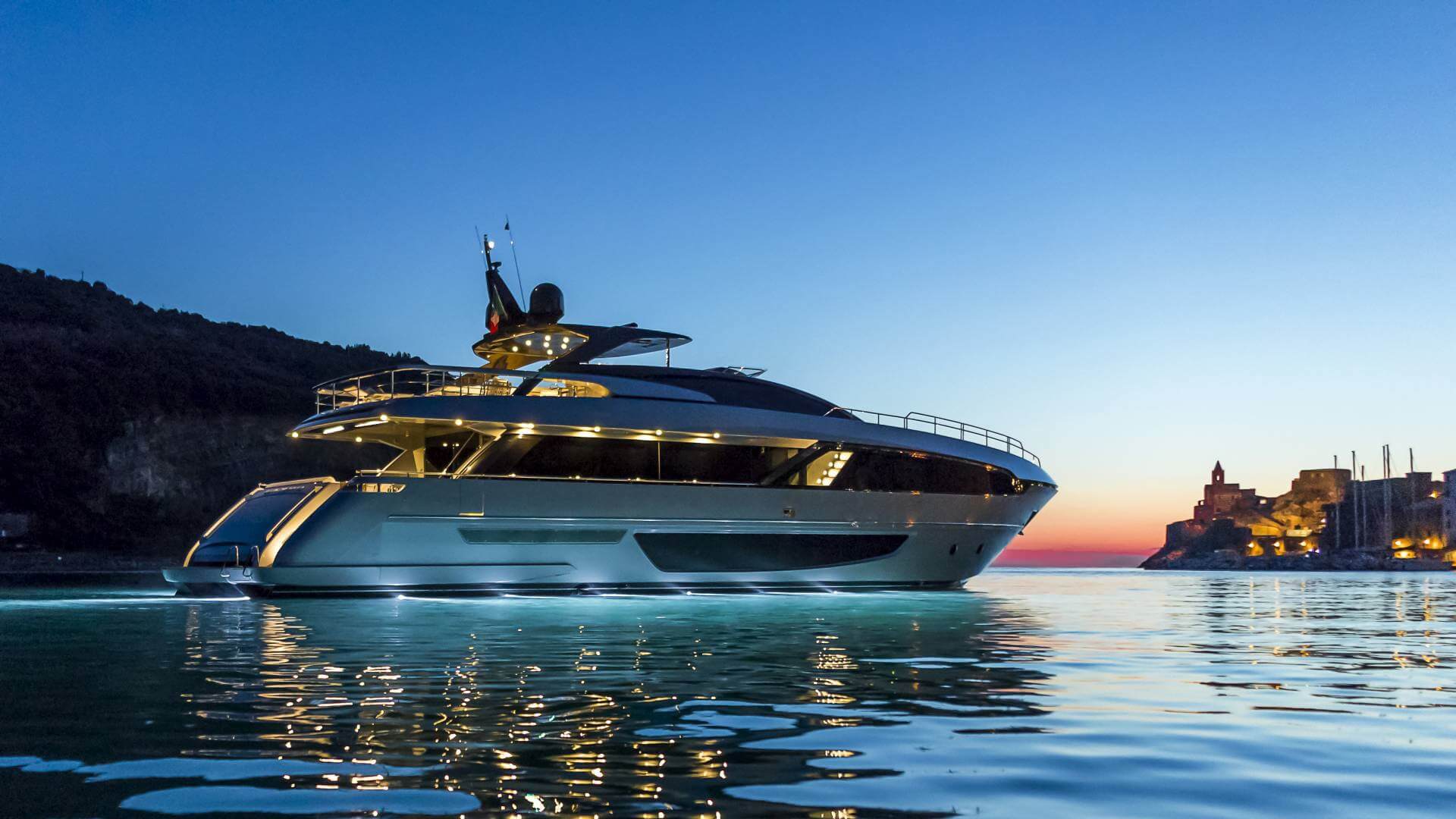Xclusive Yacht with transfers