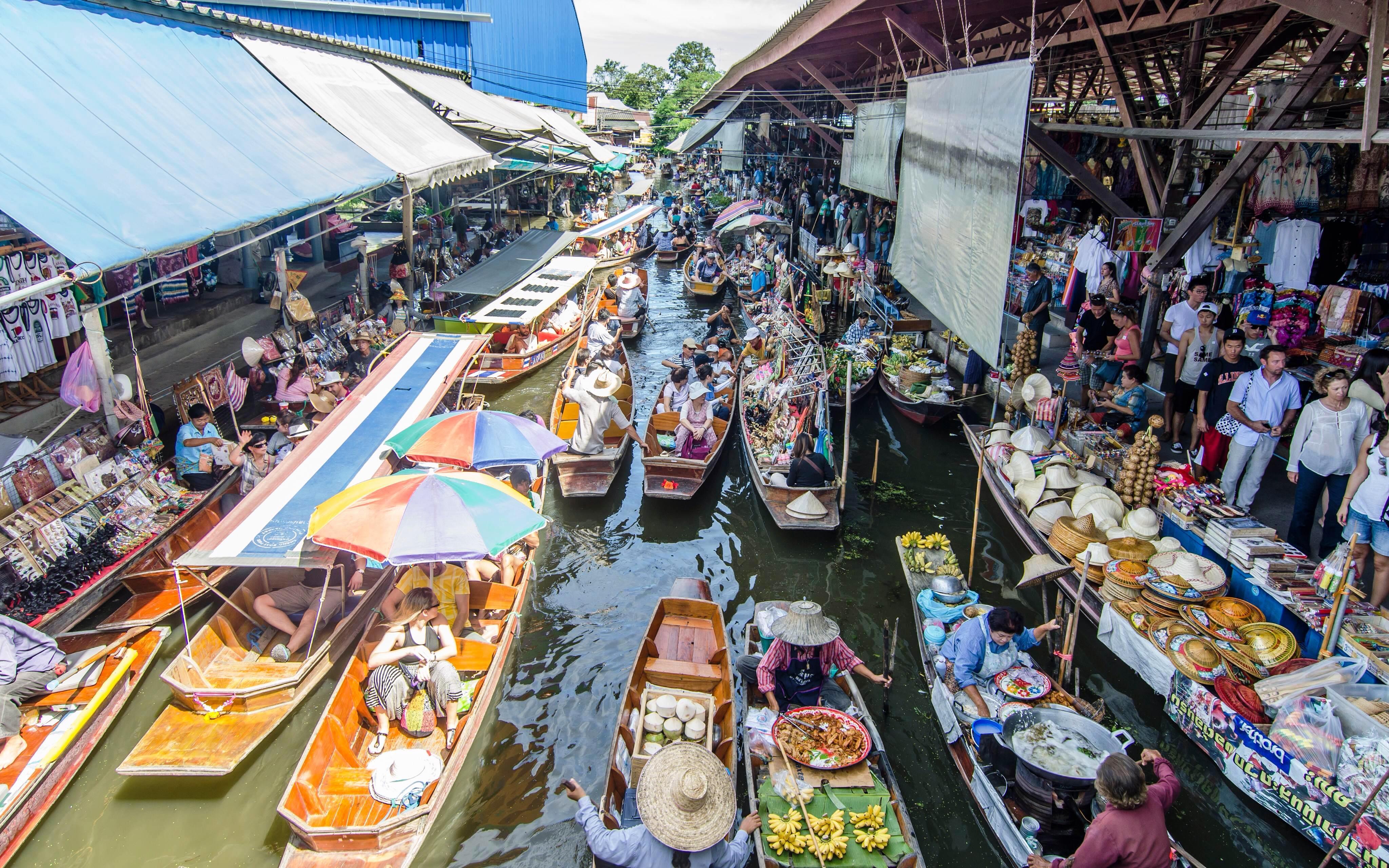 Bangkok - Floating Market Pattaya with Breakfast and Rowing Boat - Enroute