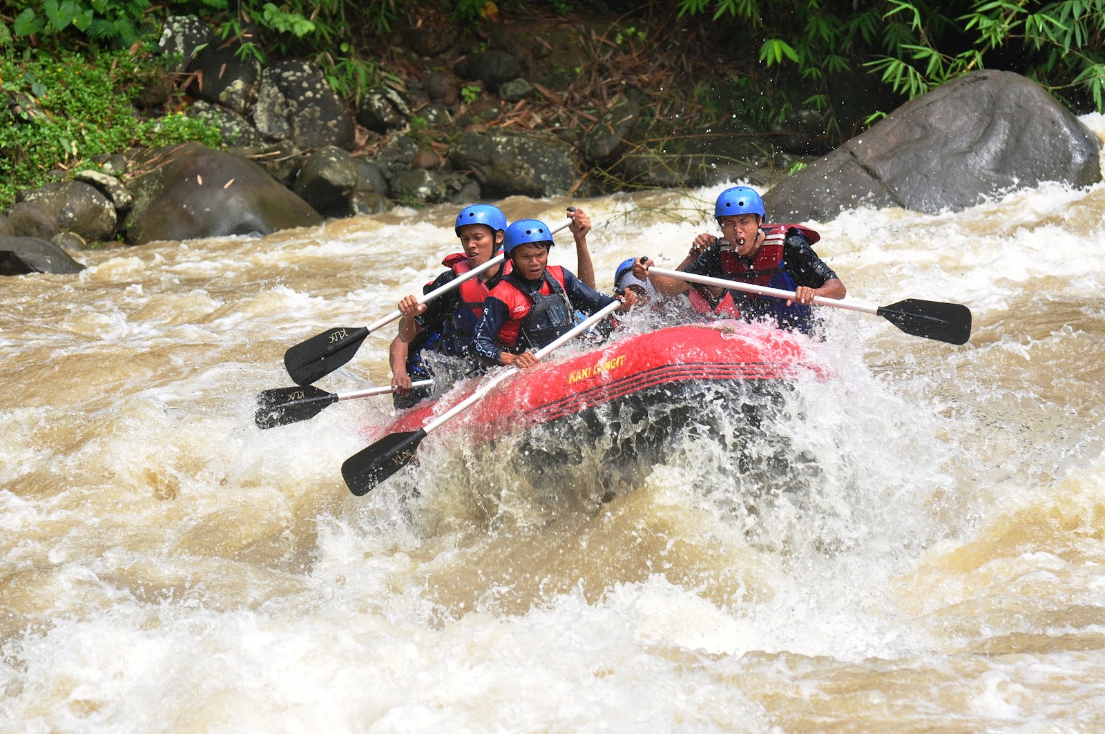 Krabi-Rafting Program A - Krabi : Real rafting 5 Km (Lunch+Waterfall+Suwankhuha Temple+Zipline) (Shared Transfer)