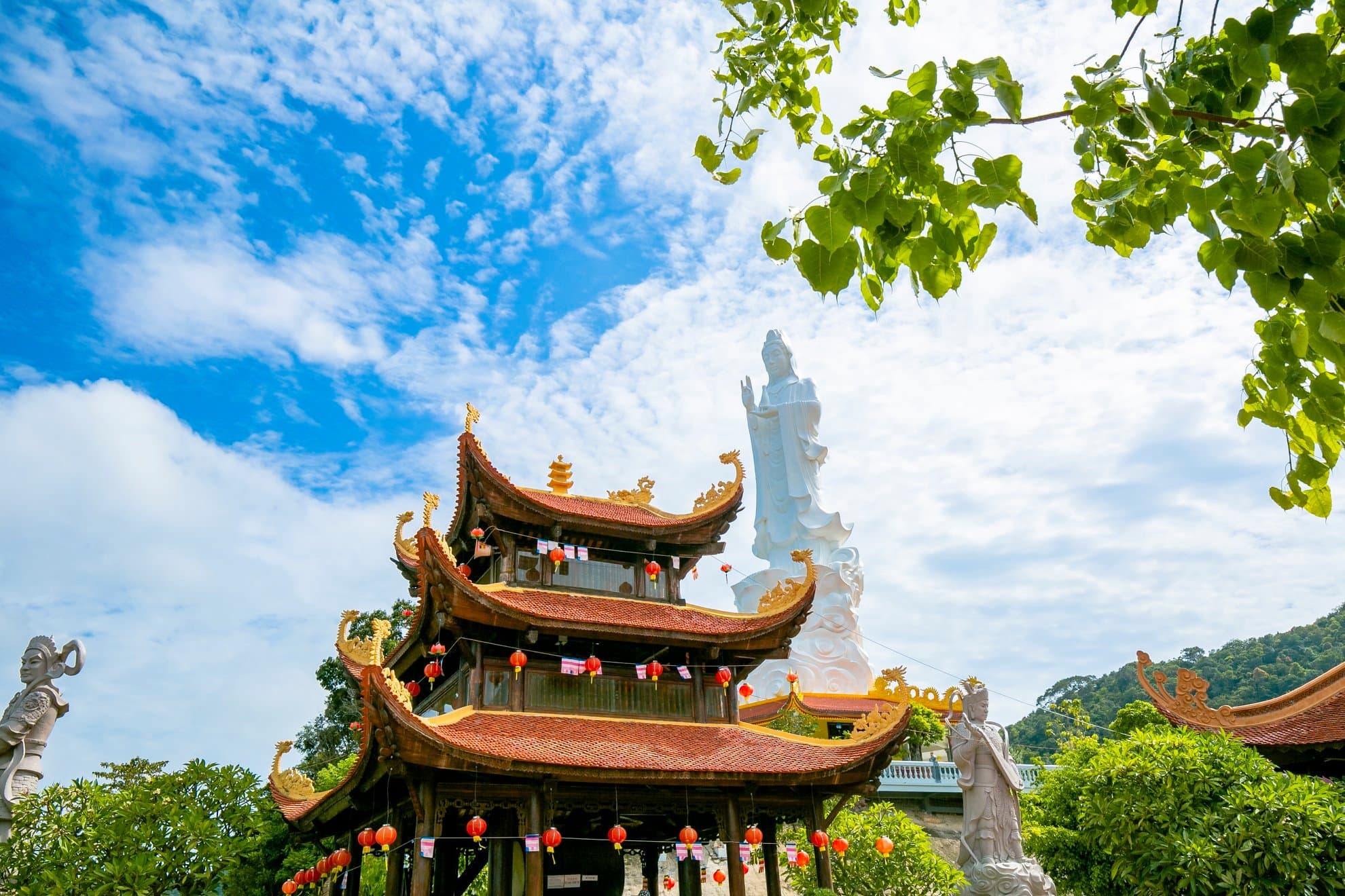 Southern Discovery Tour - Sao Beach, Ho Quoc Pagoda & Sunset Town SIC with Lunch