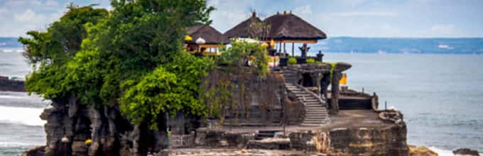 Guided Temple Tour: Taman Ayun, Ulundanu, Handara Gate, Banyumala water fall