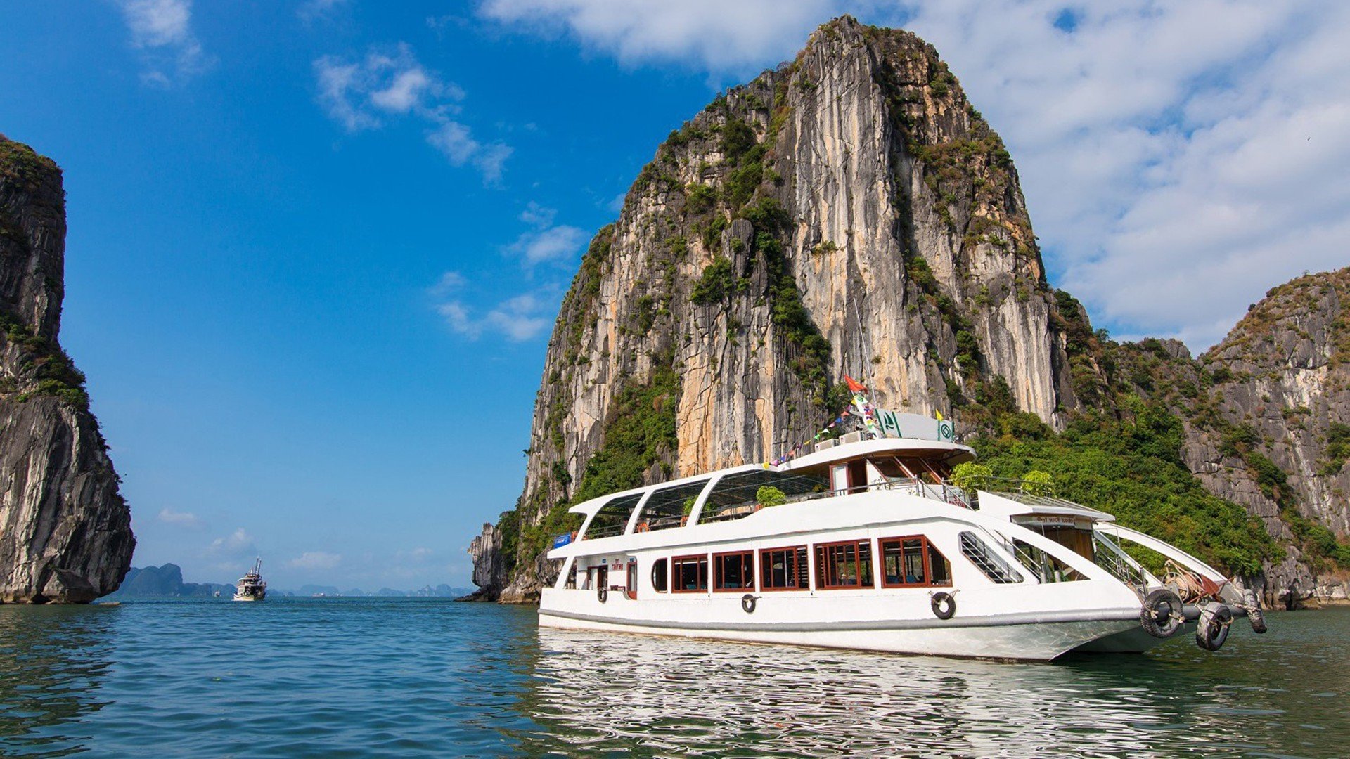 Hanoi – Halong – Full Day Wego Cruise with Kayaking
