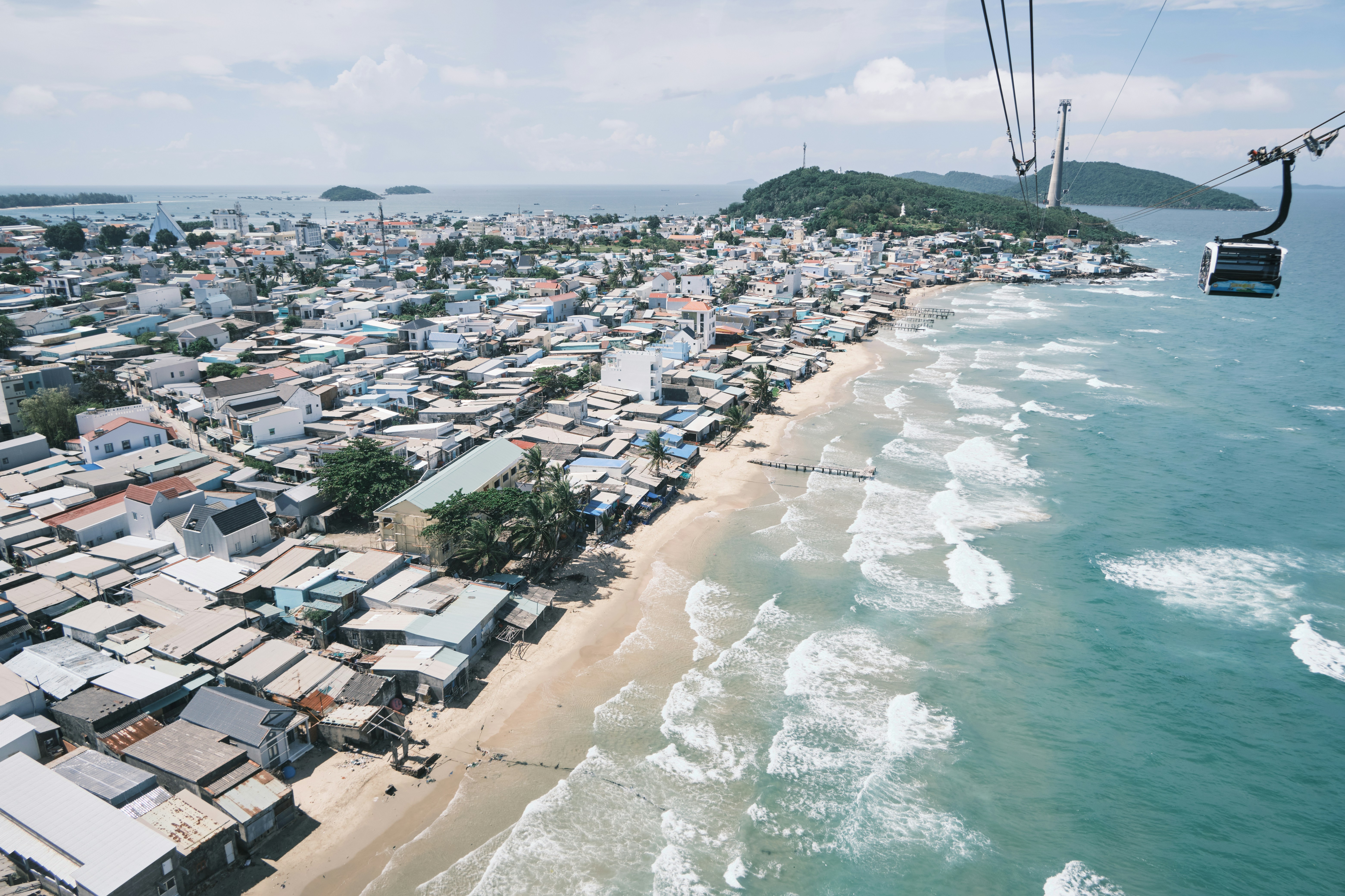 Aquatopia Park, Kiss of the Sea Show, Cable car and Lunch private transfers