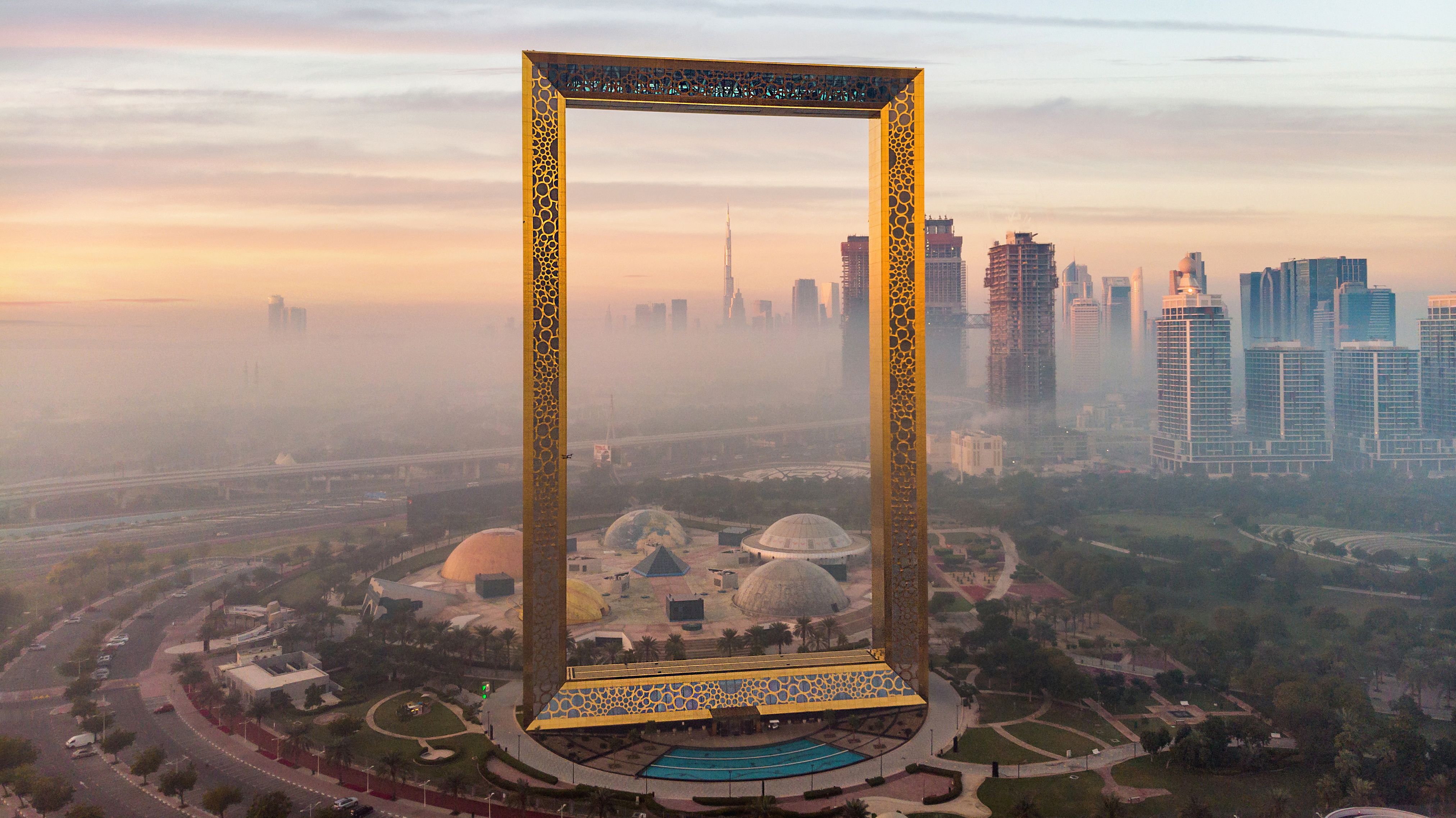 Standard Dubai Frame with Shared Transfers