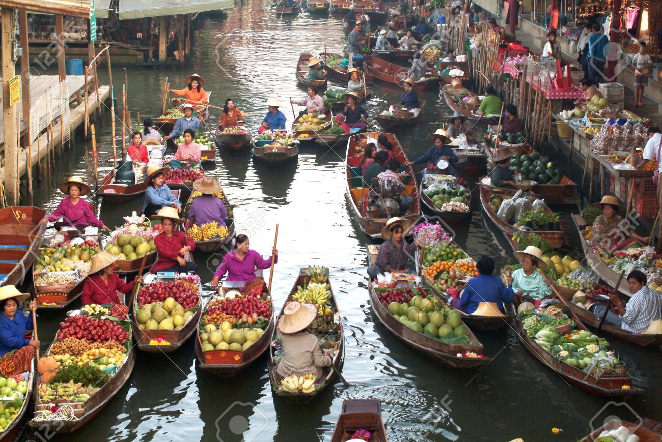Damnern Sadauk Floating Market - Half day Tour