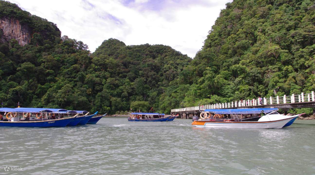 Half-Day Island Hopping only for Cenang and Pantai Tengah Hotels with Shared Transfers