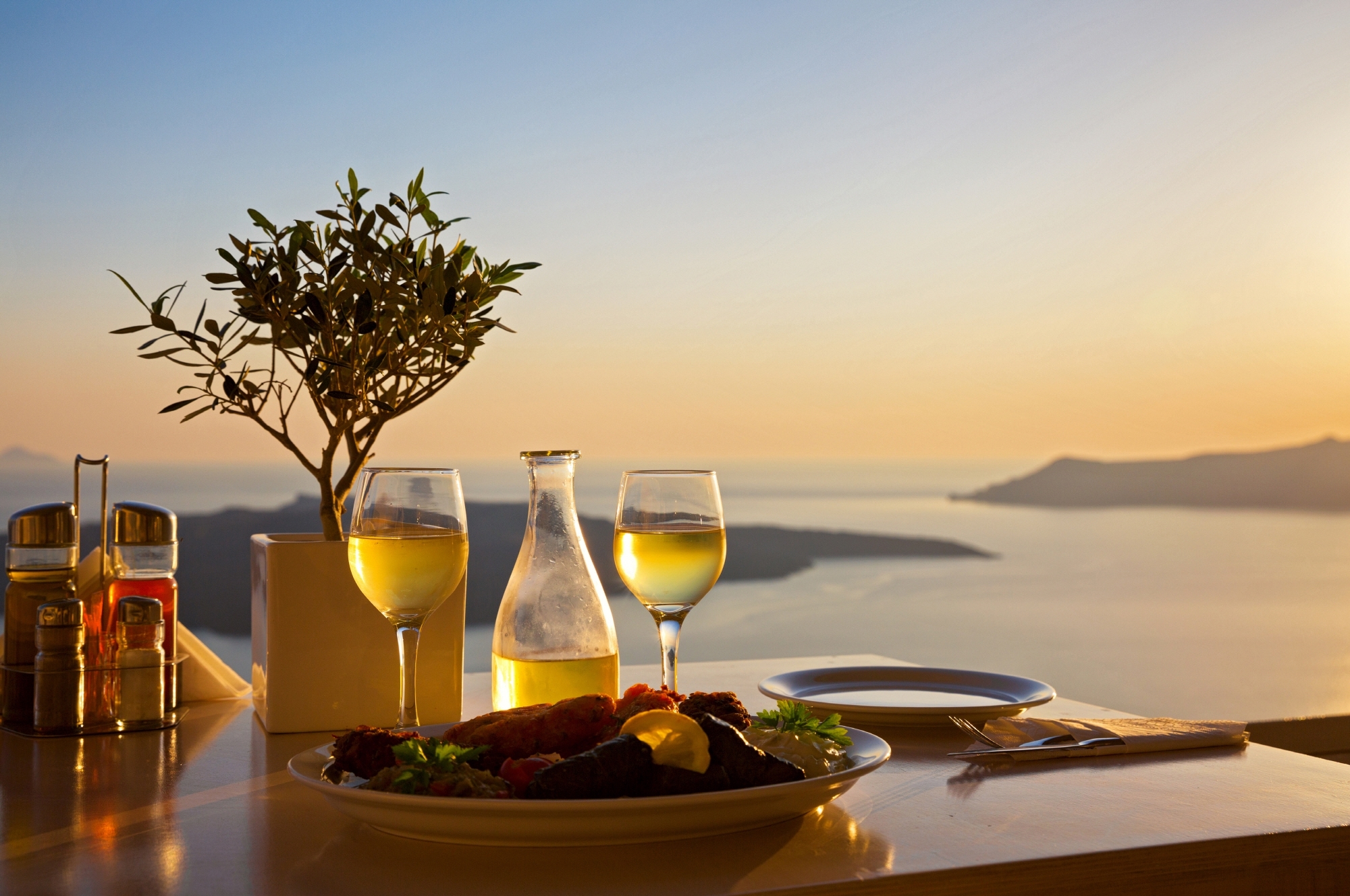 Romantic Sunset Dinner Cruise (SIC) (Pick up for hotels in Patong, Kata, Karon & Kamala) not operates on Wed and Mon