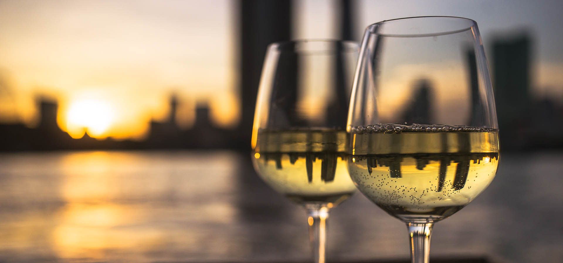 Ho Chi Minh City: Luxury Sunset Speedboat Tour with Cocktail