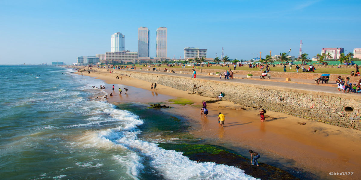 Colombo City tour Tour: Galle Face Green, Viharamahadevi Park, National Museum, Old Parliament, Fort District and Independence Square (Enroute Bentota to Colombo)