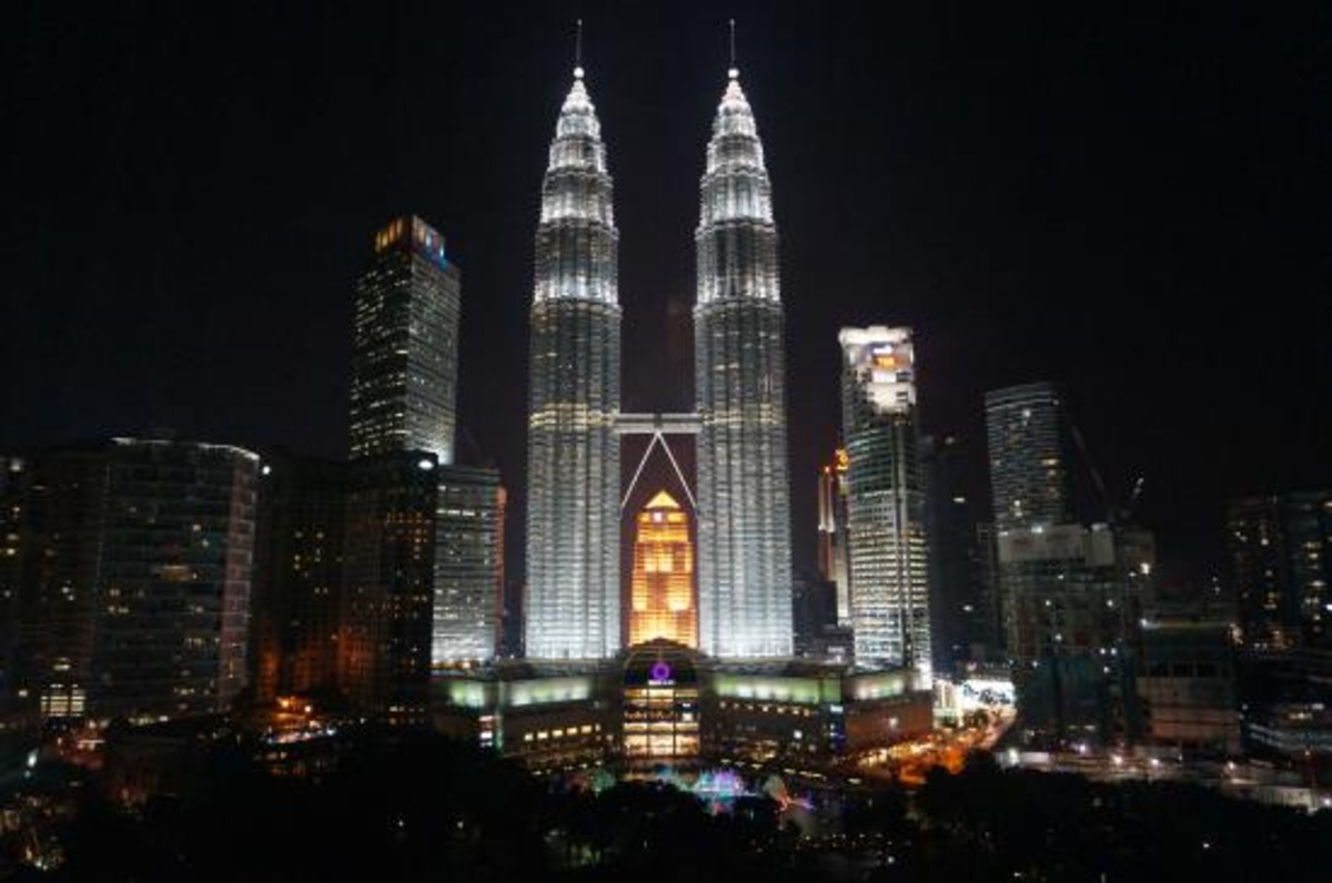 PVT Kuala Lumpur Night Tour with Petronas Twin Towers (No Dinner)