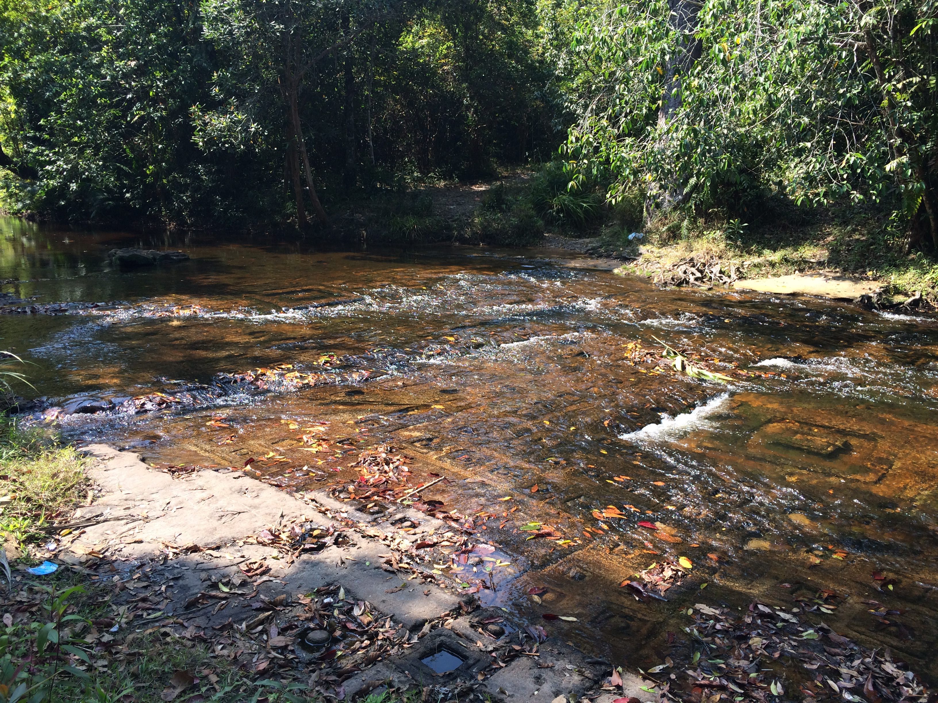 Phnom Kulen Group Excursions, 1000 Linga River and Reclining Buddha