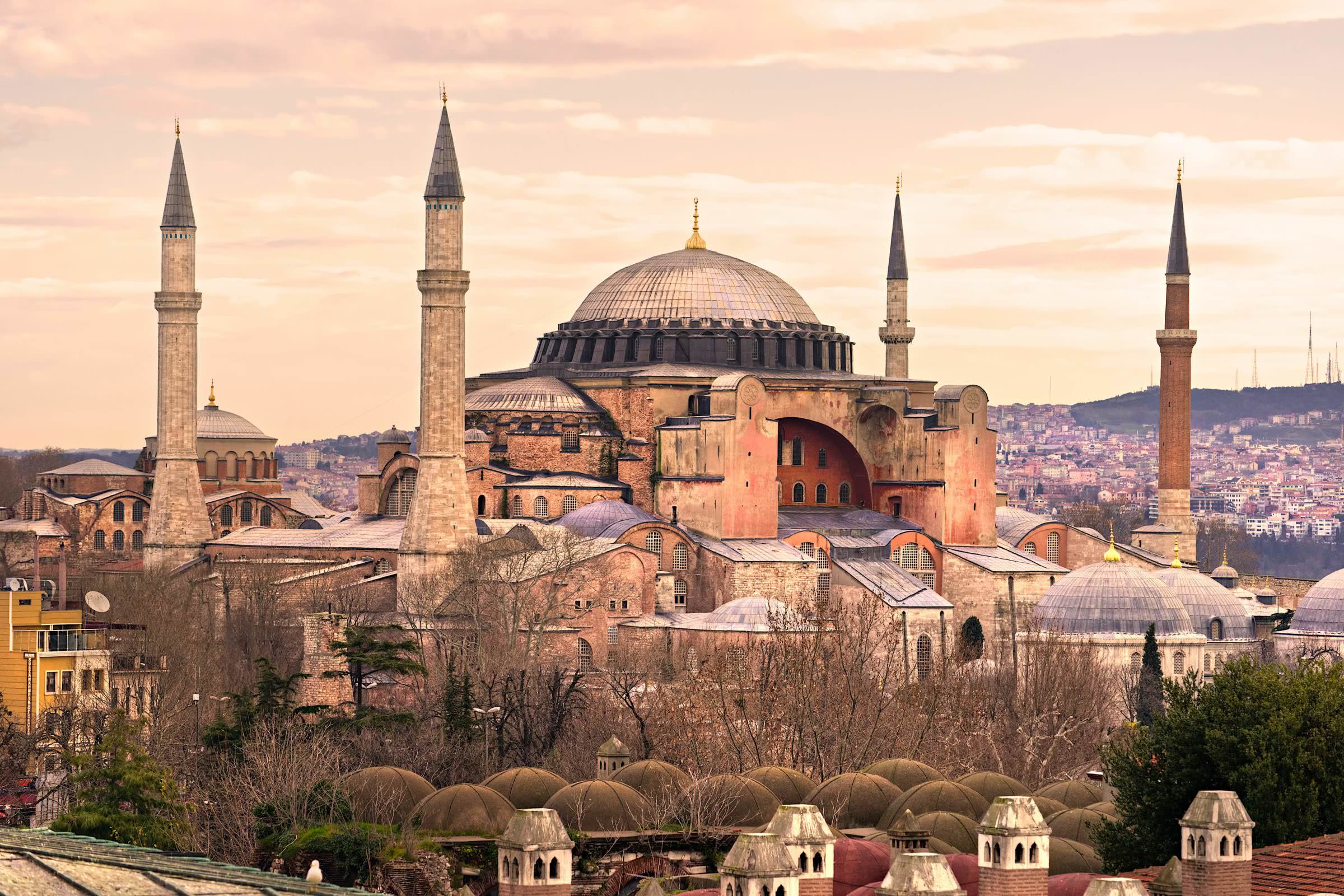 Get ready to witness the classic side of Turkey in this 10 night itinerary 