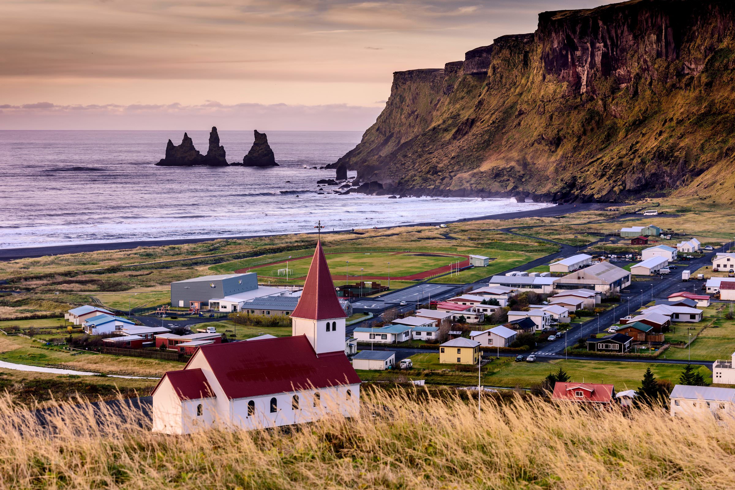 Impeccable 6 Nights Iceland Honeymoon Package