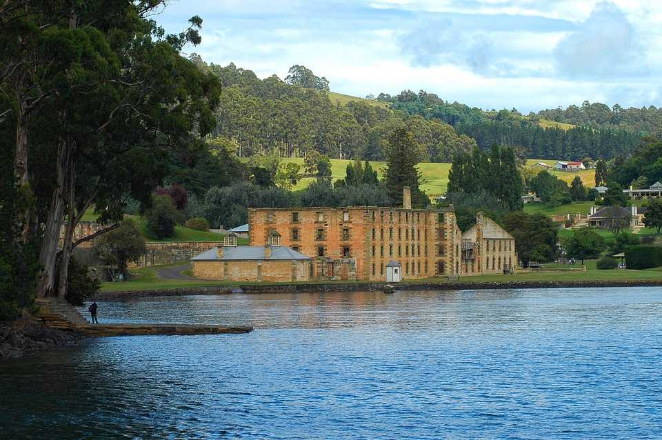 Memorable 6 nights to Canberra, Apollo Bay and Hobart From Mumbai 