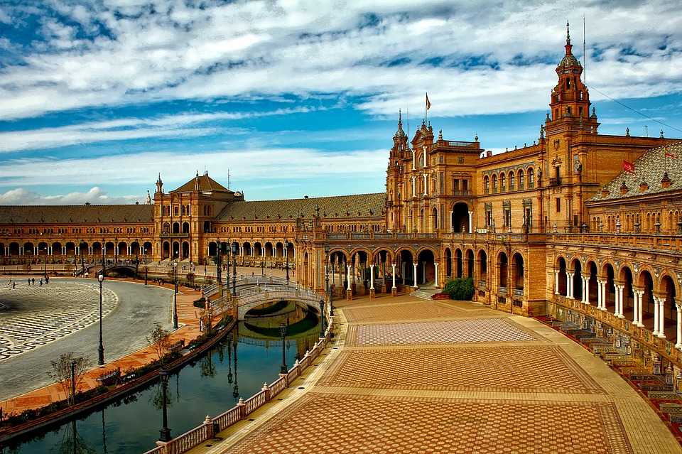 A 7 night Madrid and Seville honeymoon itinerary for couples