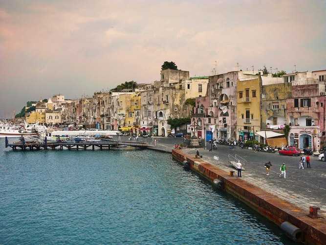 Amazing 5 Days 4 Nights Hyderabad To Italy Tour Packages