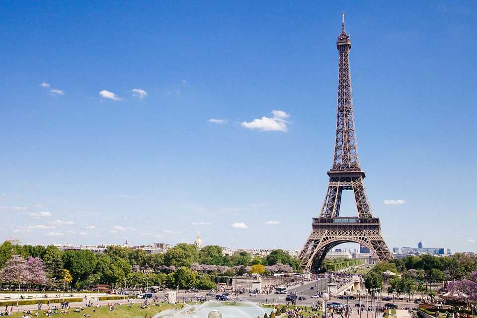 travel to paris in october