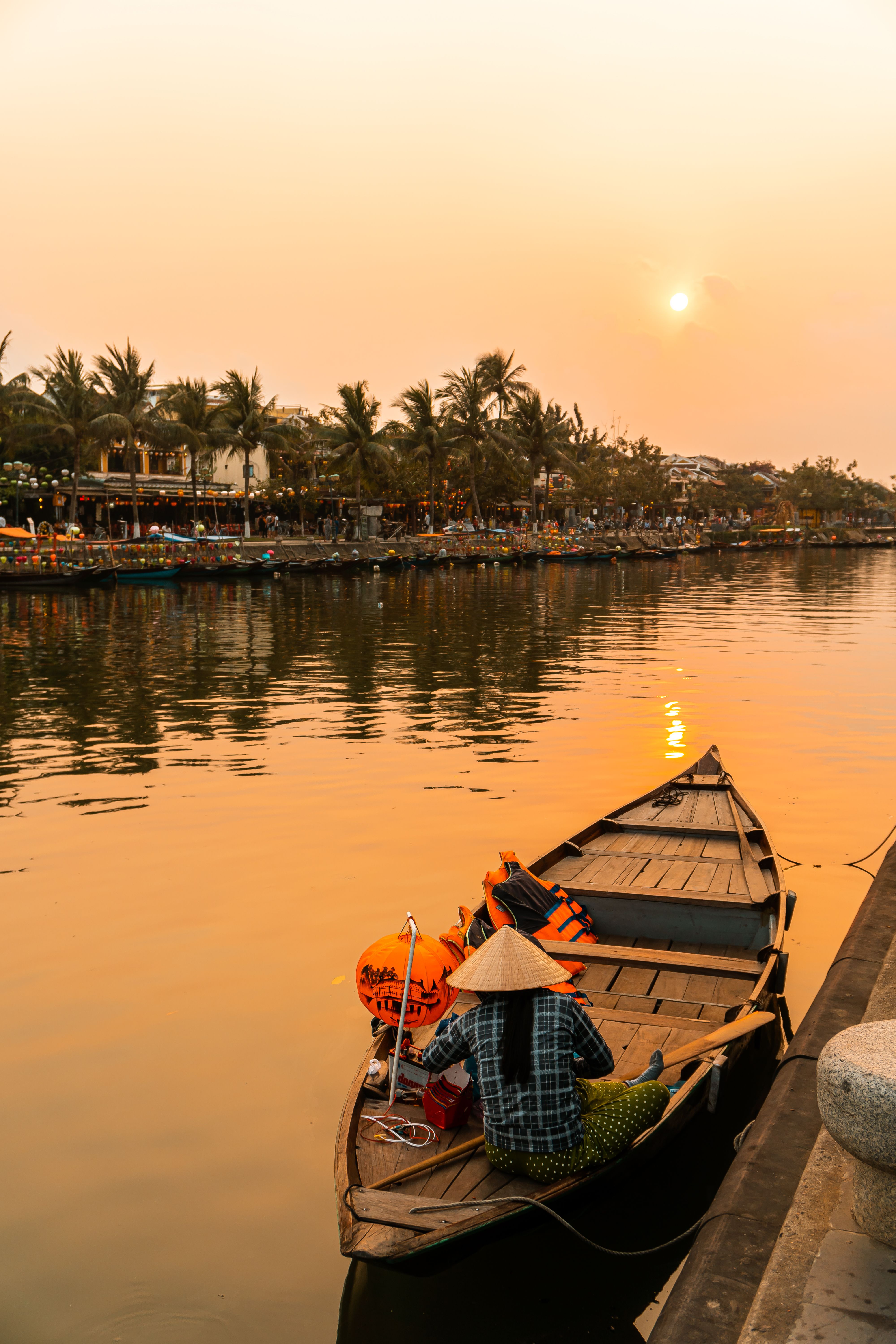 pyt-bannerby.cloudfront.net/packages/banners/vietnam-.mp4